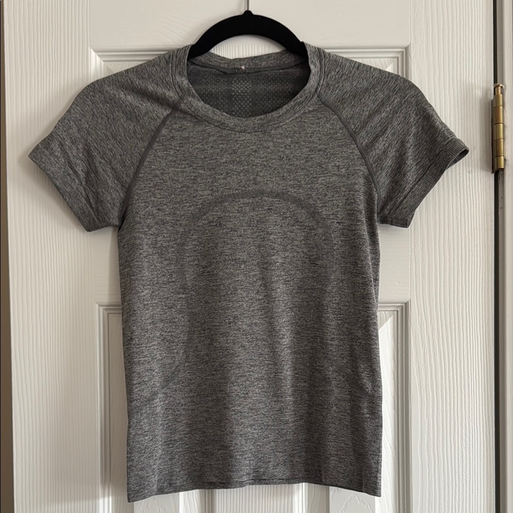 Lululemon Gray Short Swiftly race-length top sz 4